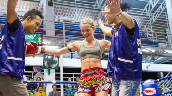 16 year old Dakota Ditcheva impresses with a KO in her Thai debut