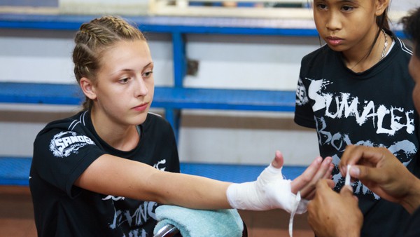 16 year old Dakota Ditcheva impresses with a KO in her Thai debut